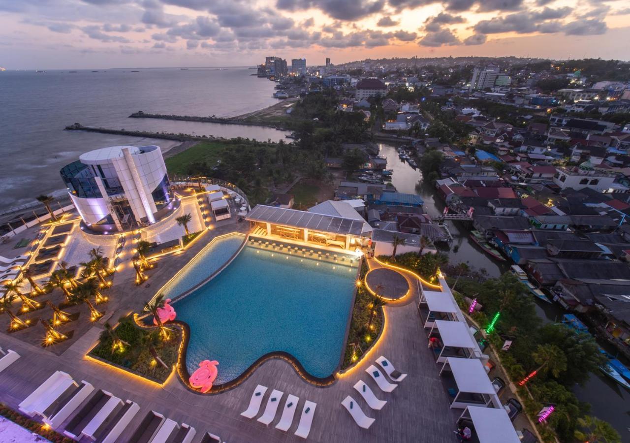 Pentacity Hotel Balikpapan Extérieur photo