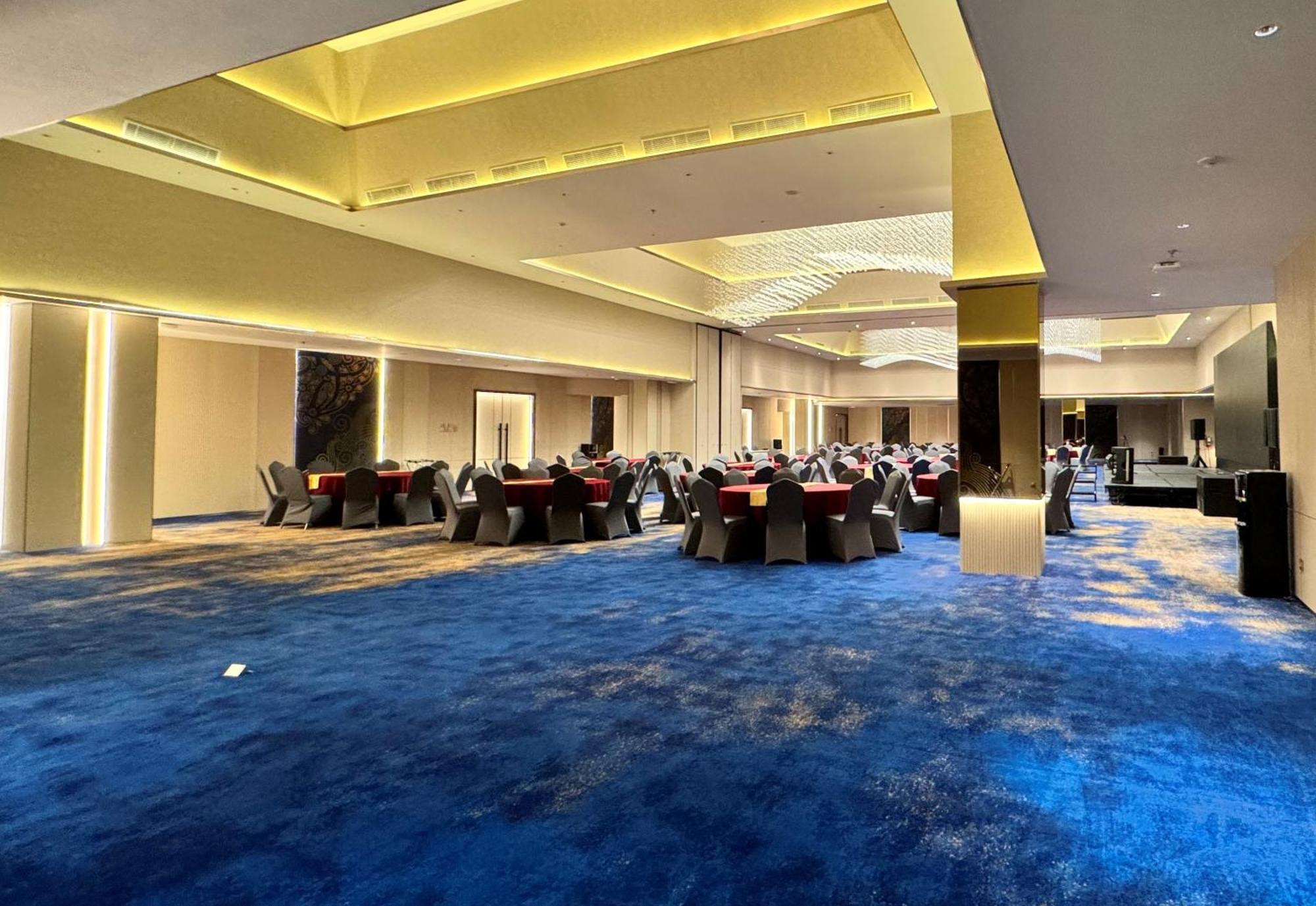 Pentacity Hotel Balikpapan Extérieur photo