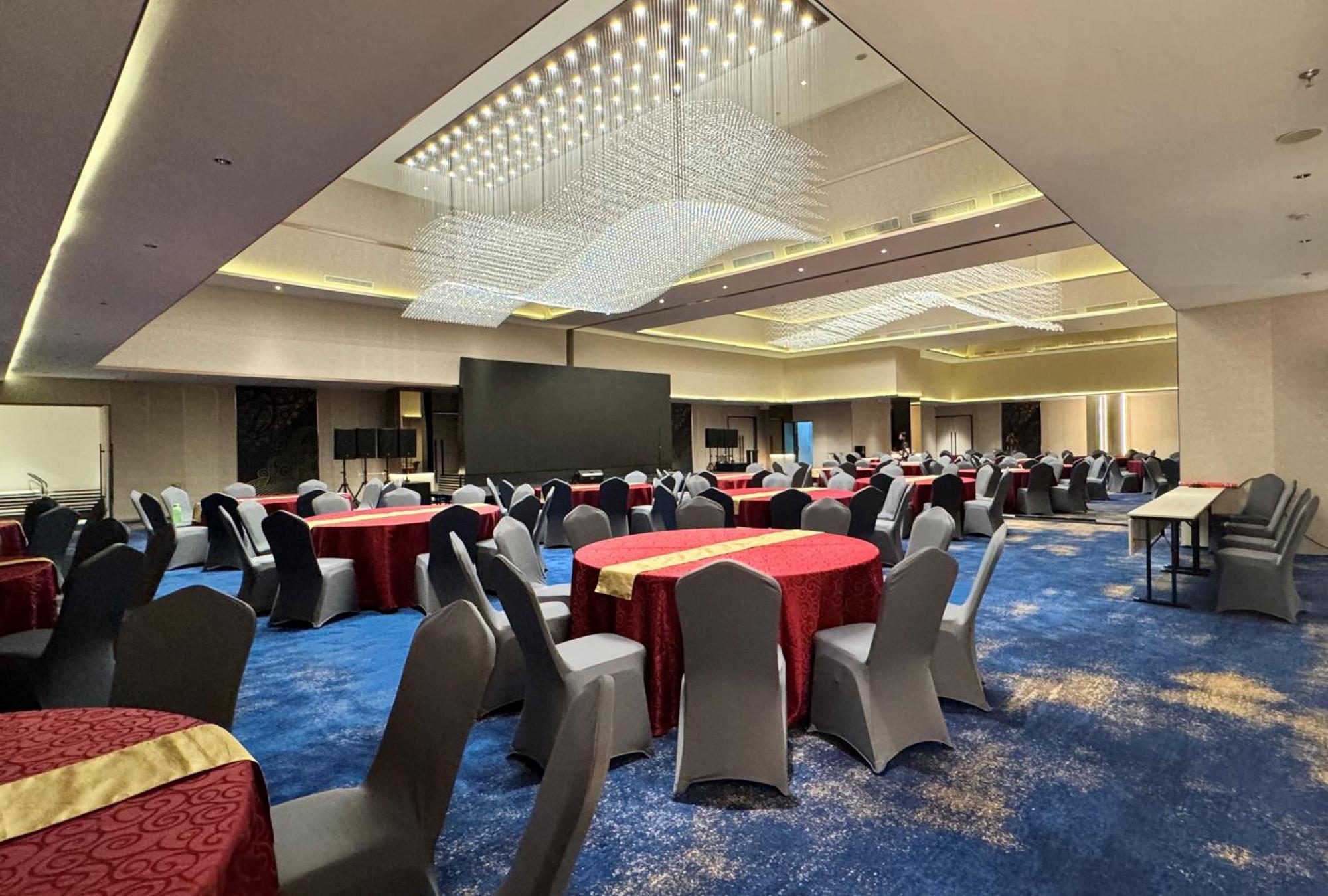 Pentacity Hotel Balikpapan Extérieur photo
